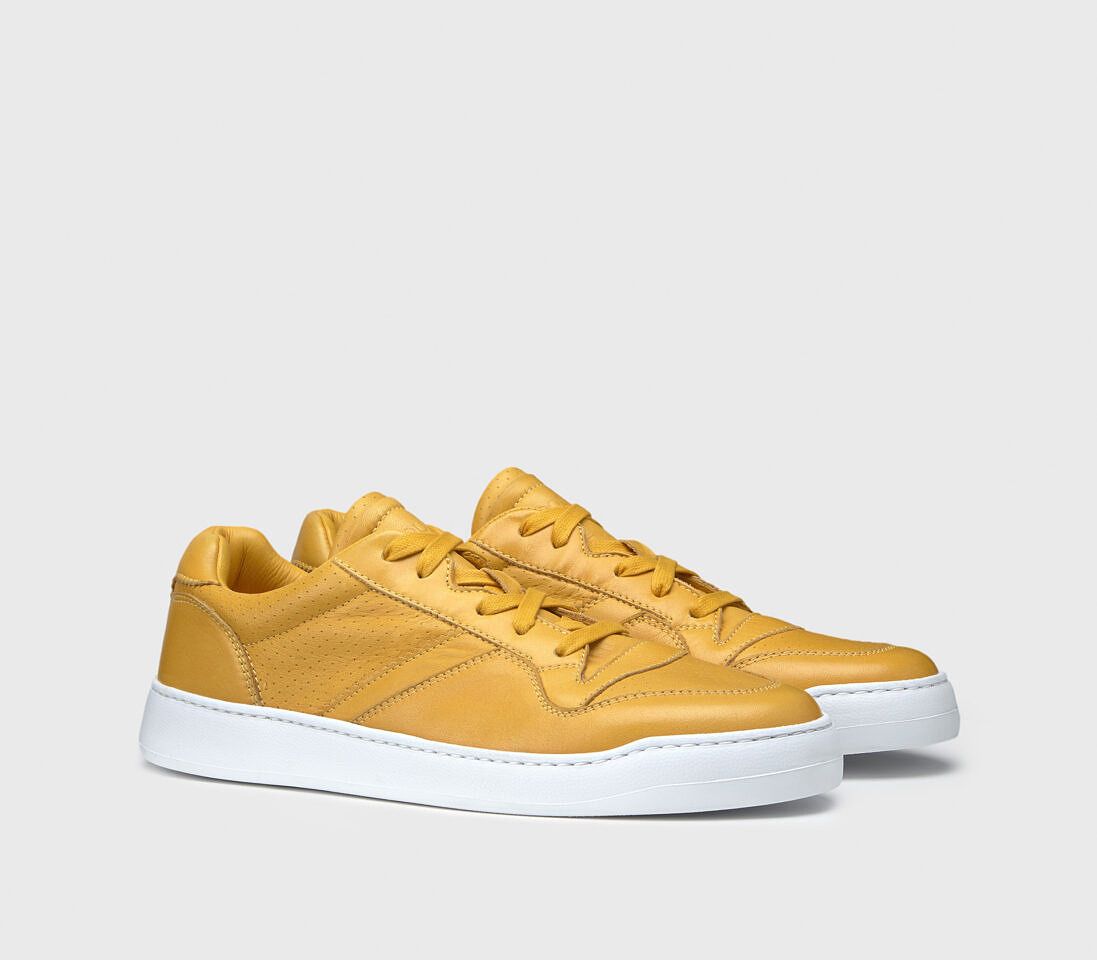 SNEAKERS IN YELLOW LEATHER