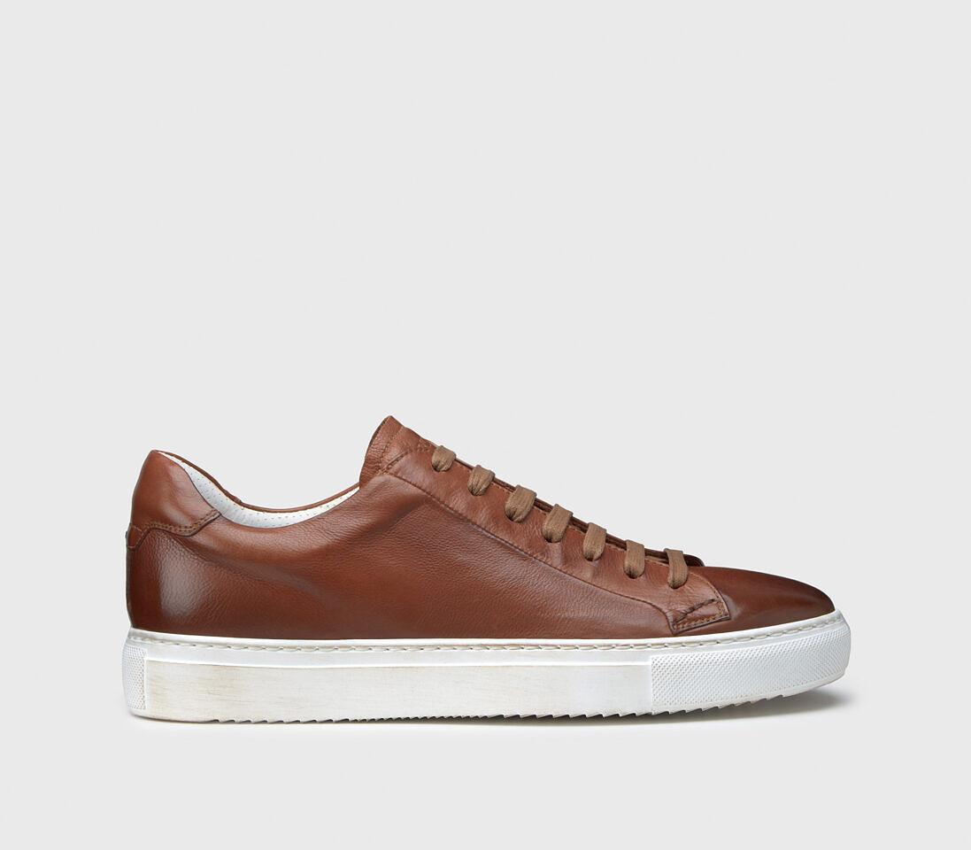 SNEAKERS IN BROWN AGED LEATHER