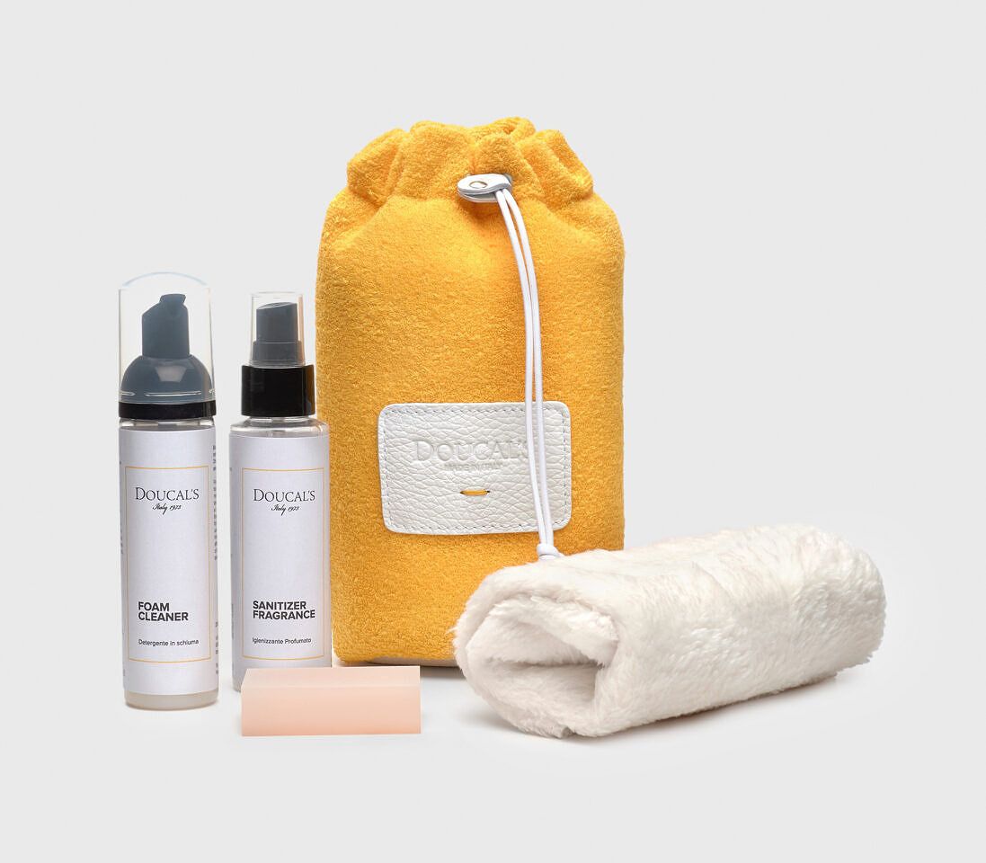 CARE AND MAITENANCE KIT